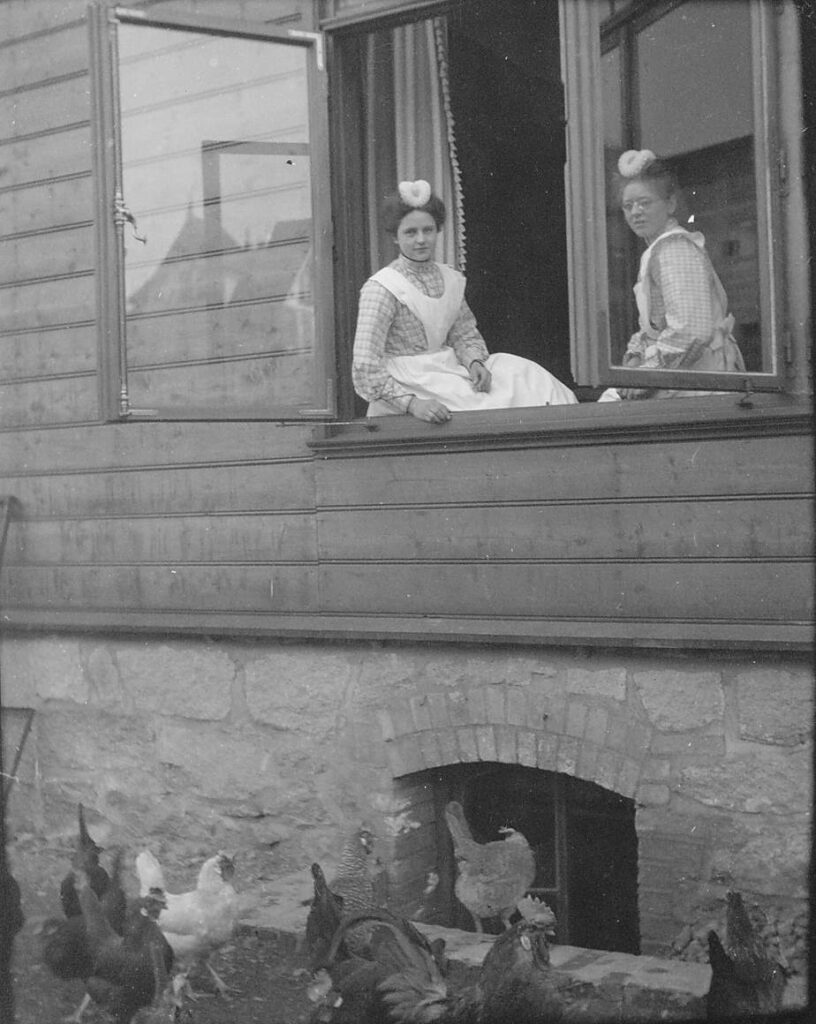 Die Stiftung Sanatorium Dr. Barner zeigt Mitarbeiterinnen (Frauen um 1914) 